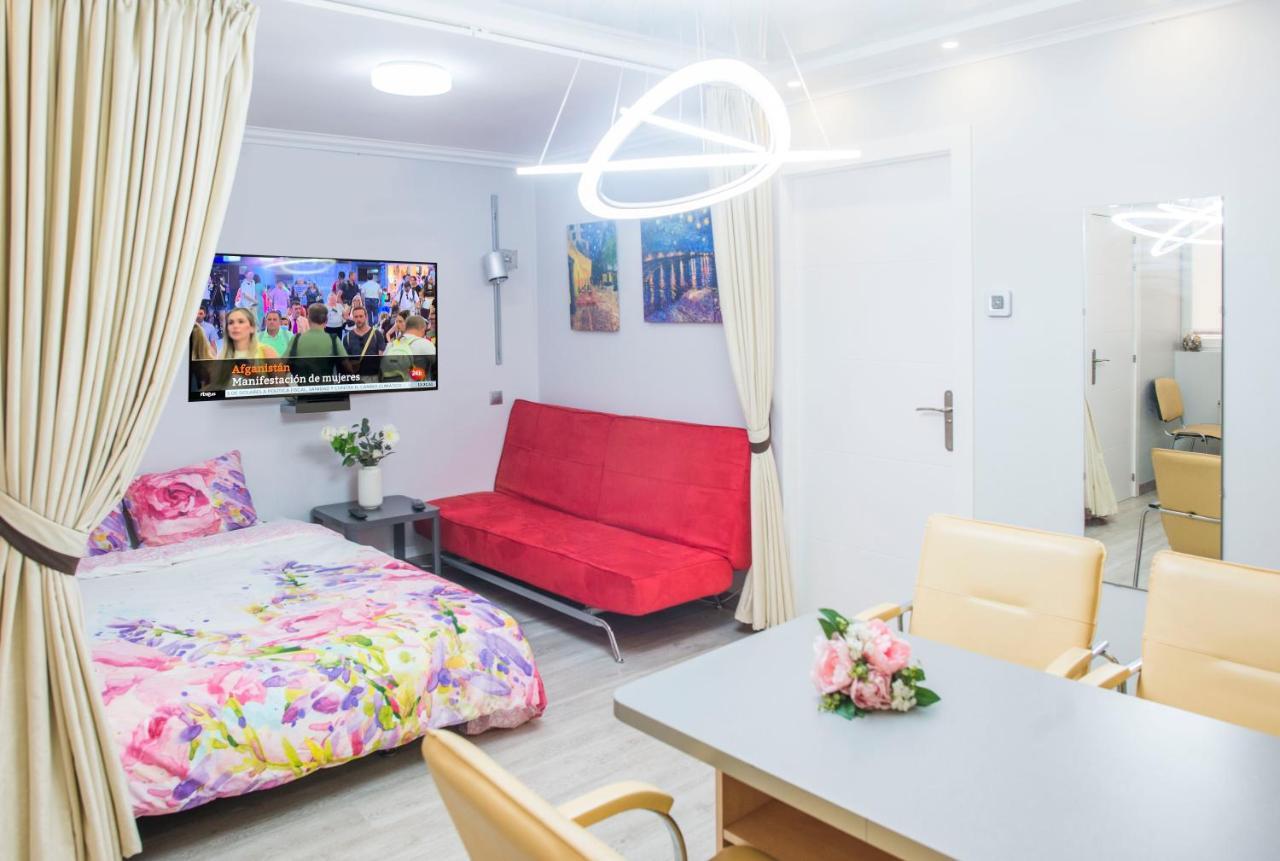Camp Nou, Europa Fira - Modern Two-Bedroom Apartment With Heating 오스피탈레트 데 요브레가트 외부 사진