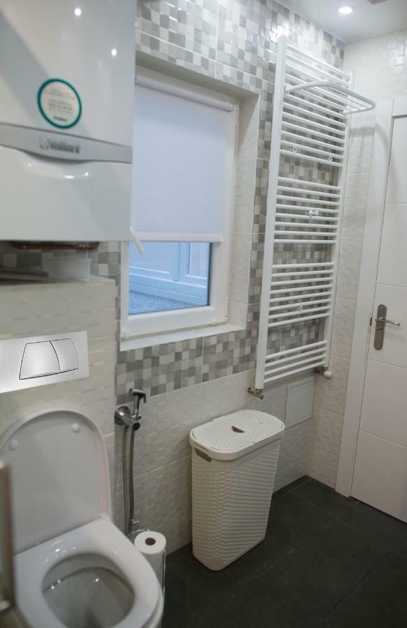 Camp Nou, Europa Fira - Modern Two-Bedroom Apartment With Heating 오스피탈레트 데 요브레가트 외부 사진